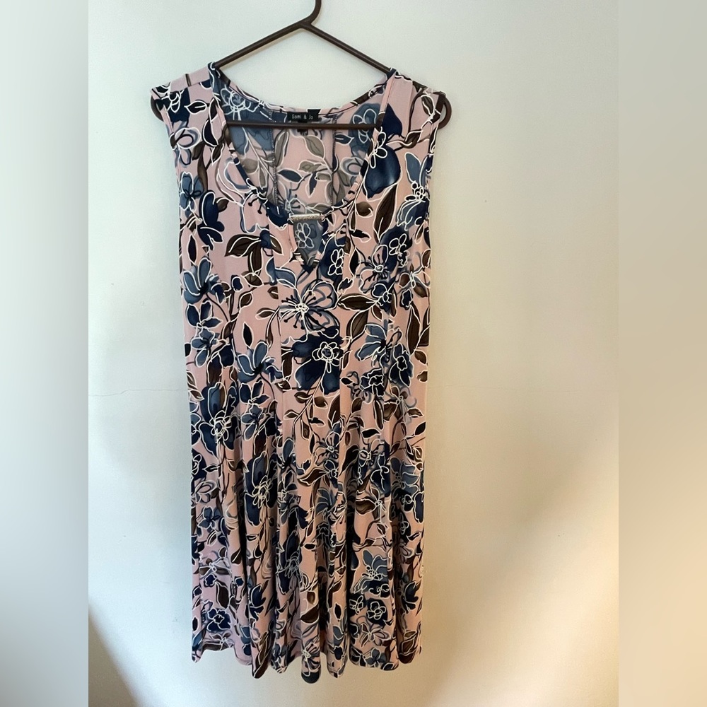 Pink sleeveless dress
